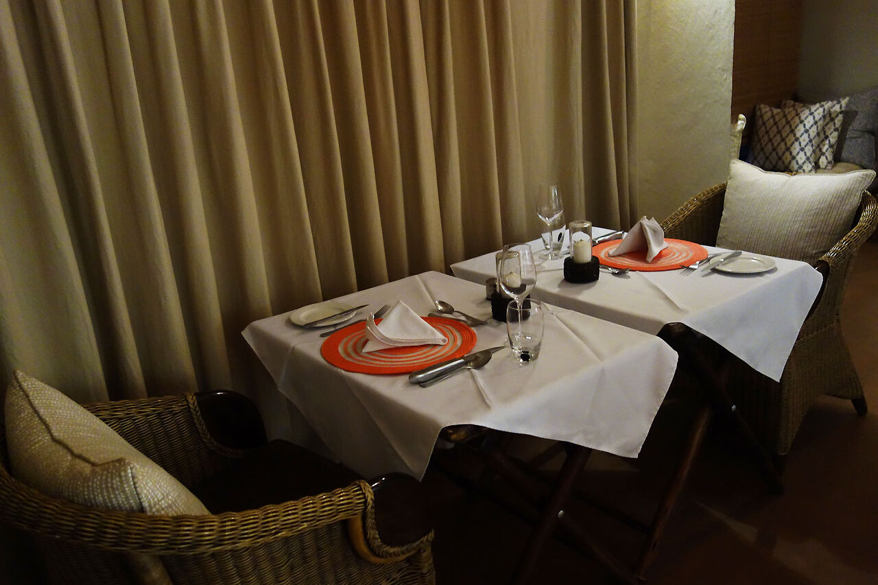 8 Private Dinner Indoors